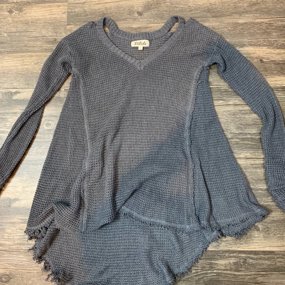 Grey  old shoulder high low sweater